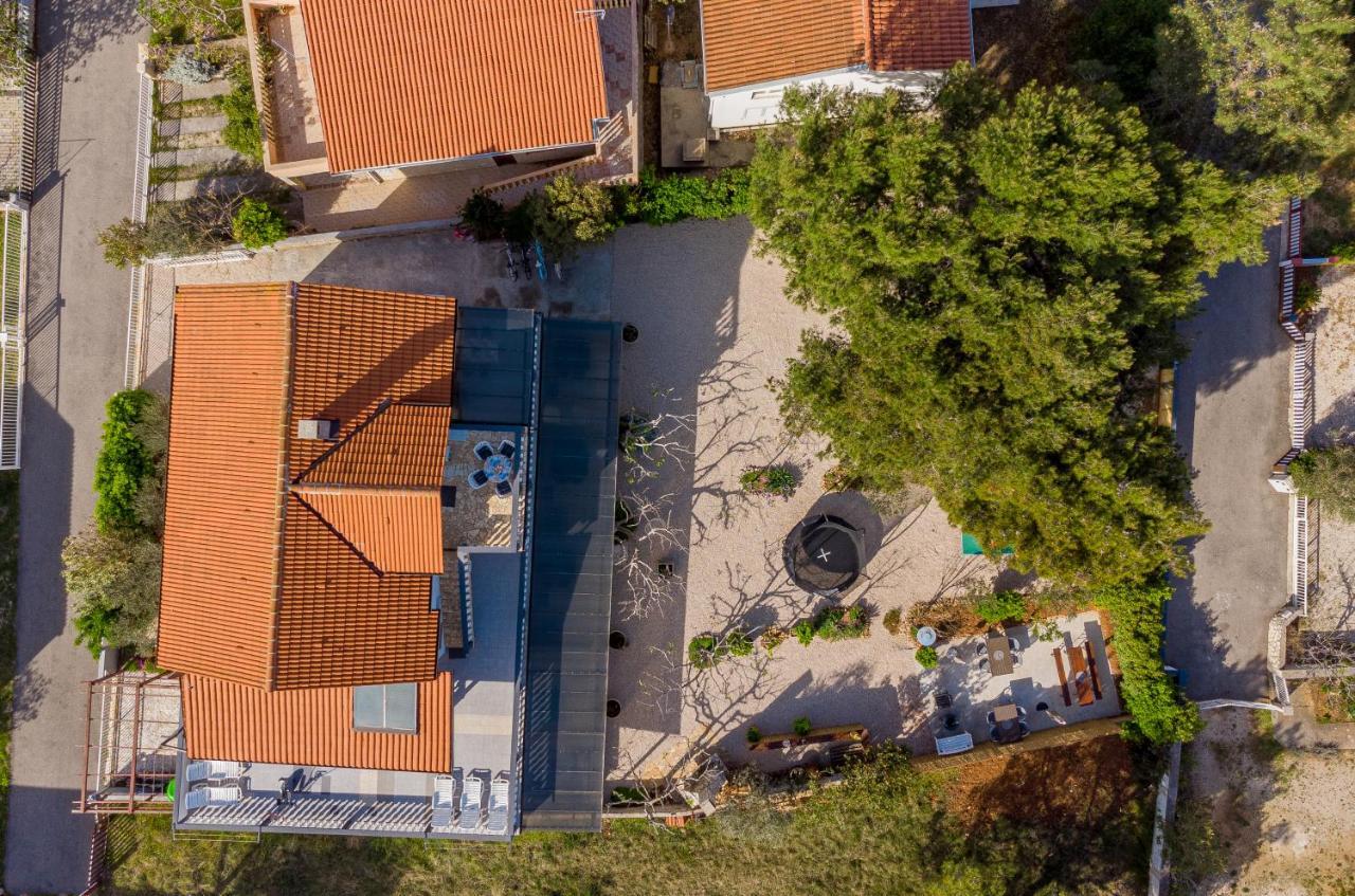 Apartments Villa Agape วีร์ ภายนอก รูปภาพ