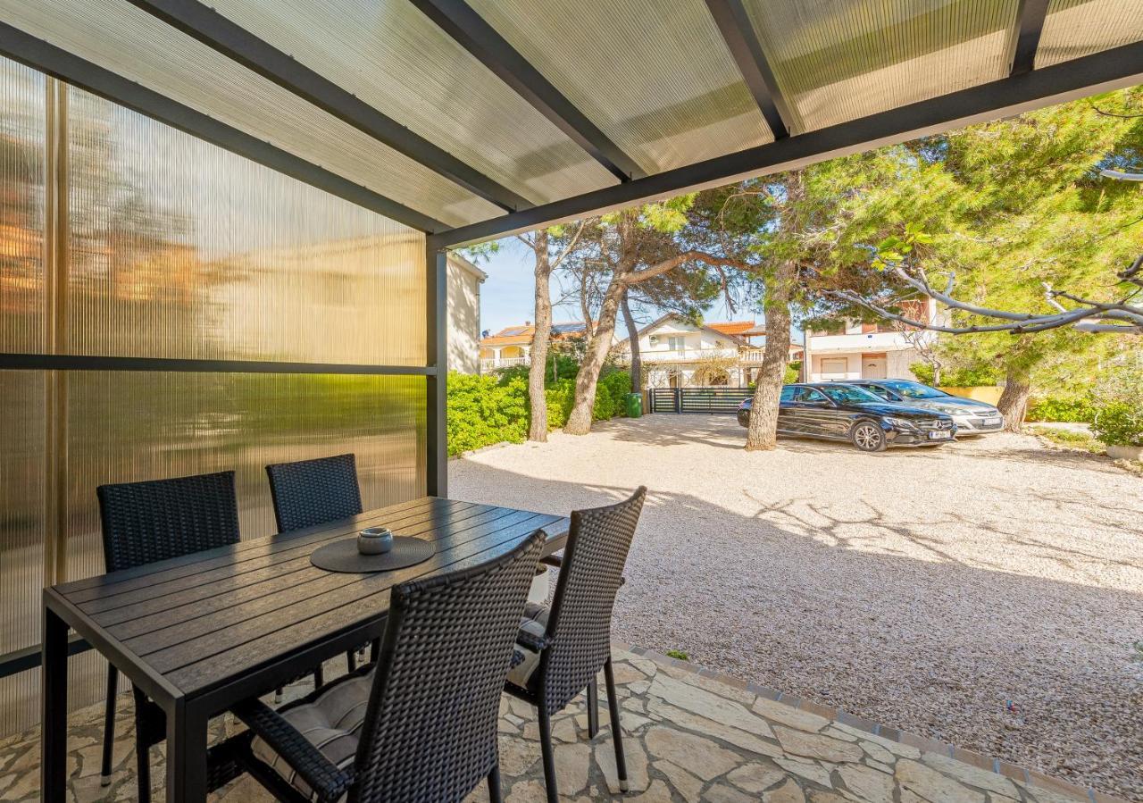 Apartments Villa Agape วีร์ ภายนอก รูปภาพ