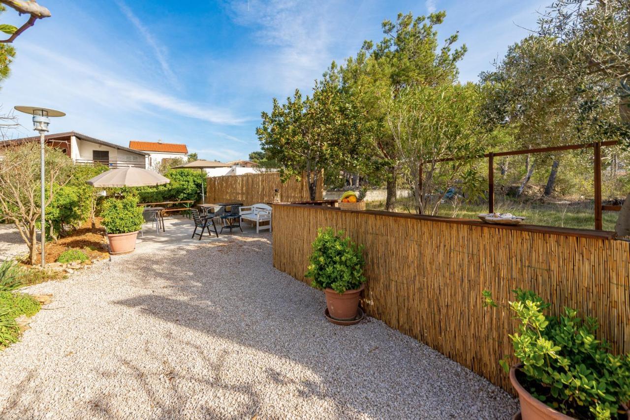 Apartments Villa Agape วีร์ ภายนอก รูปภาพ