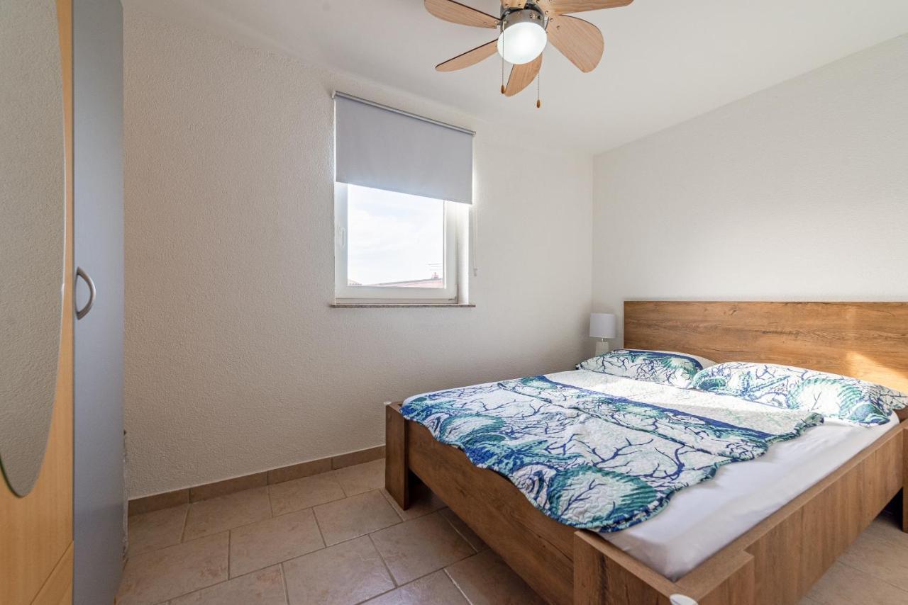 Apartments Villa Agape วีร์ ภายนอก รูปภาพ